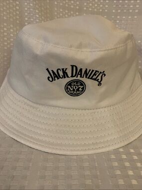Jack Daniel's white bucket hat reverses to a black bucket hat.